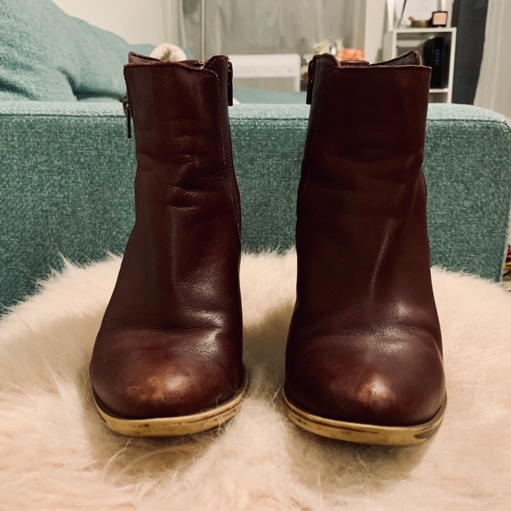 Naturalizer Maroon Ankle Boots